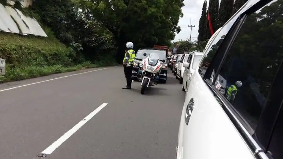 Di Depan Anak Istrinya, Pengendara Ini Diancam Oknum Polantas Hingga Terjadi Perkelahian