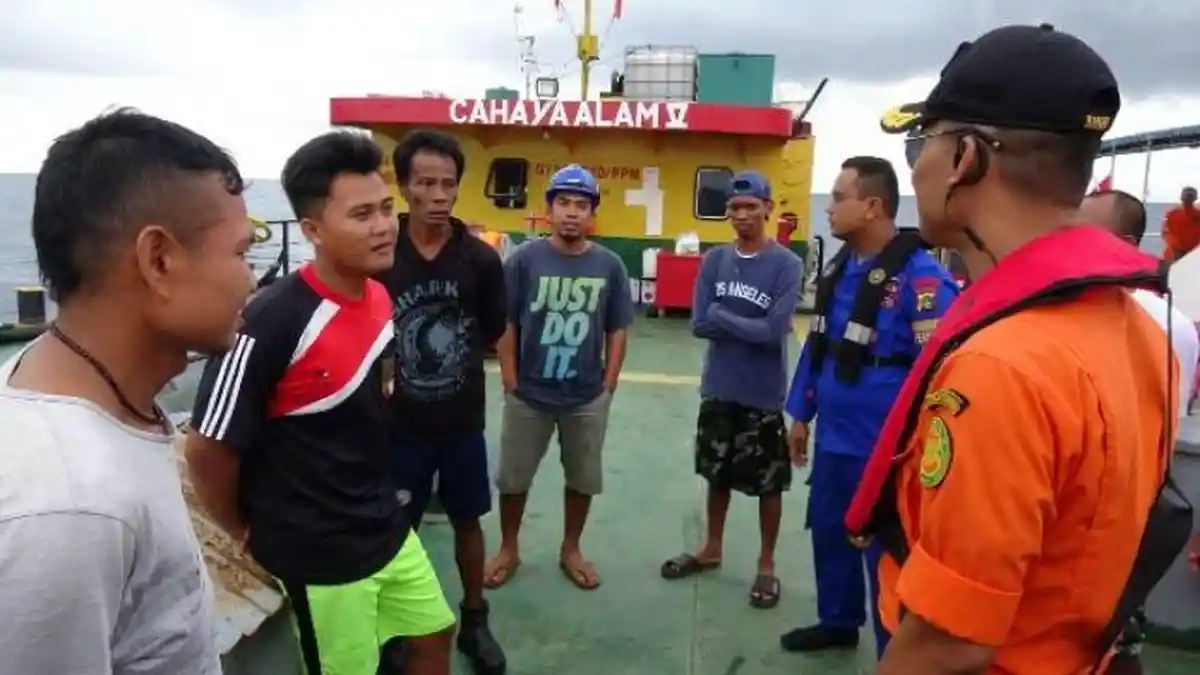 Dua ABK Kapal Penarik Tongkang Terus Dilakukan