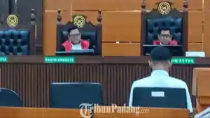 PUTUSAN-PERSIDANf0fana-penjara-seumur-hidup.jpg