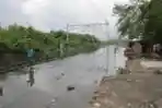Rel Kereta Terendam Banjir
