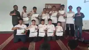 Kepala-Perhutani-KPH-Malang-Kelik-Djatmiko-Sekolah-Islam-Terpadu-IT-Insan-Permata-Malang.jpg