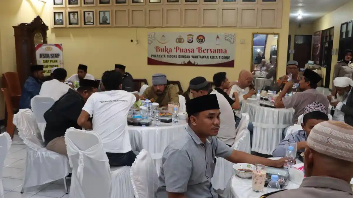 Polresta Tidore Maluku Utara Peringati Nuzul Qur'an dan  Buka Puasa Bersama  Wartawan