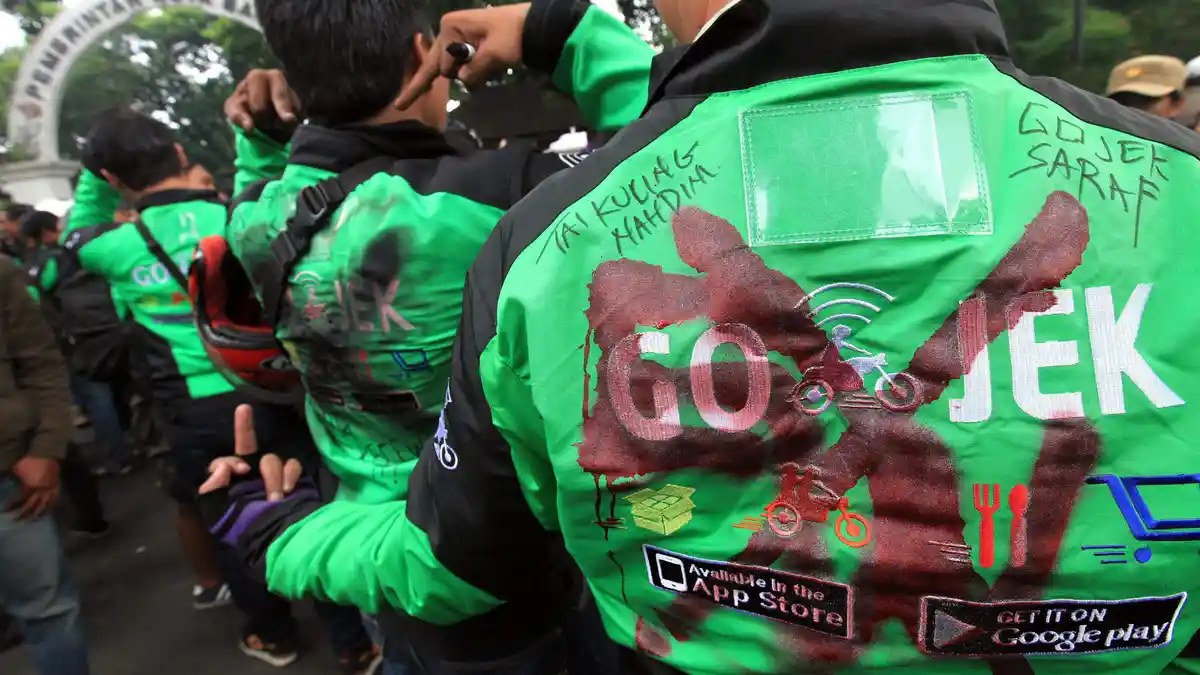 Legalkan Ojek, DPR Ingin Revisi UU Lalu Lintas