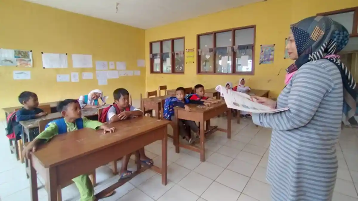 Kunci Jawaban Tema 8 Kelas 3 SD Halaman 182 183: Tulis Karangan Sesuai Pikiran Pokok yang Diberikan