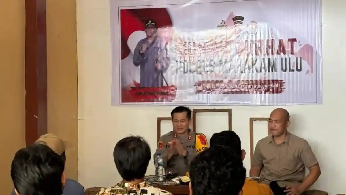 Kapolres AKBP Anthony Rybok Terbuka pada Kritik Masyarakat di Jumat Curhat Mahulu