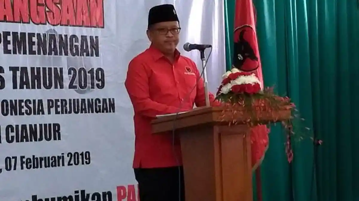 Hasto Minta Kader PDIP Cianjur Kabarkan Bahwa Jokowi Bekerja