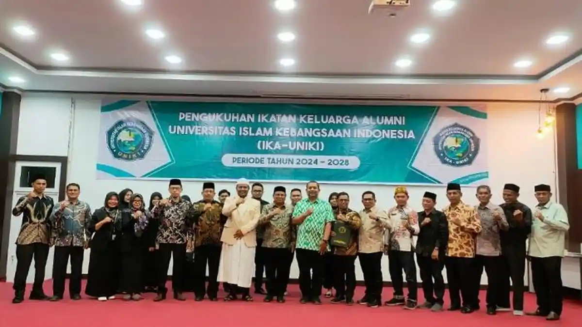 Rektor Uniki Bireuen Kukuhkan Pengurus IKA-Uniki, Ini Nama-namanya