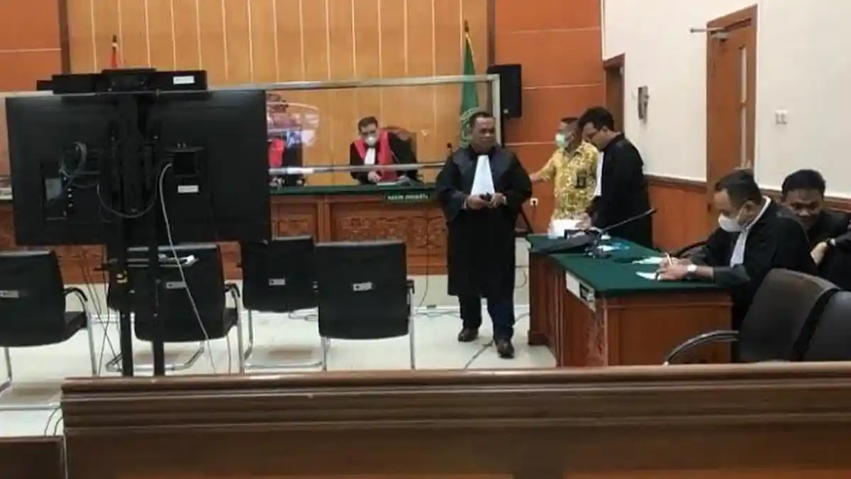 Saksi Meringankan Terdakwa Absen, Sidang Kasus Mafia Tanah yang Rugikan Nirina Zubir Ditunda