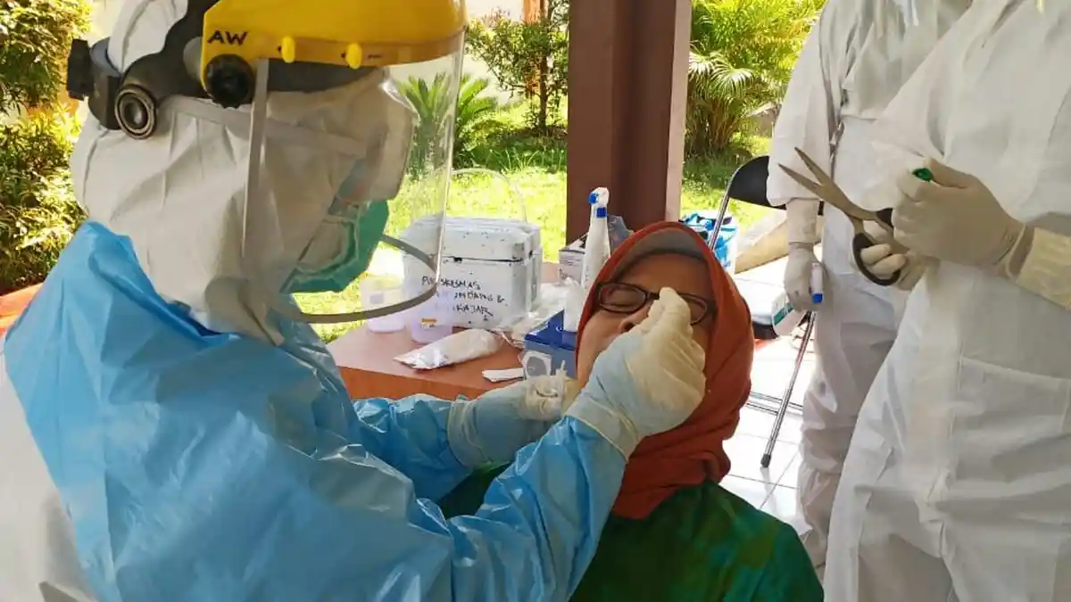Seluruh Pegawai KPU Purbalingga Dites Swab, KPPS dan Linmas Siap-siap Rapid Test