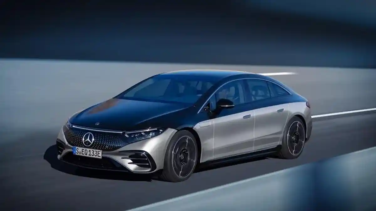 SUV Listrik Mercedes Benz EQS Mulai Diproduksi di Amerika Serikat