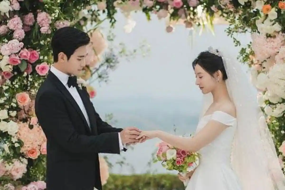 Sinopsis Queen of Tears, Song Joong Ki Akan Muncul