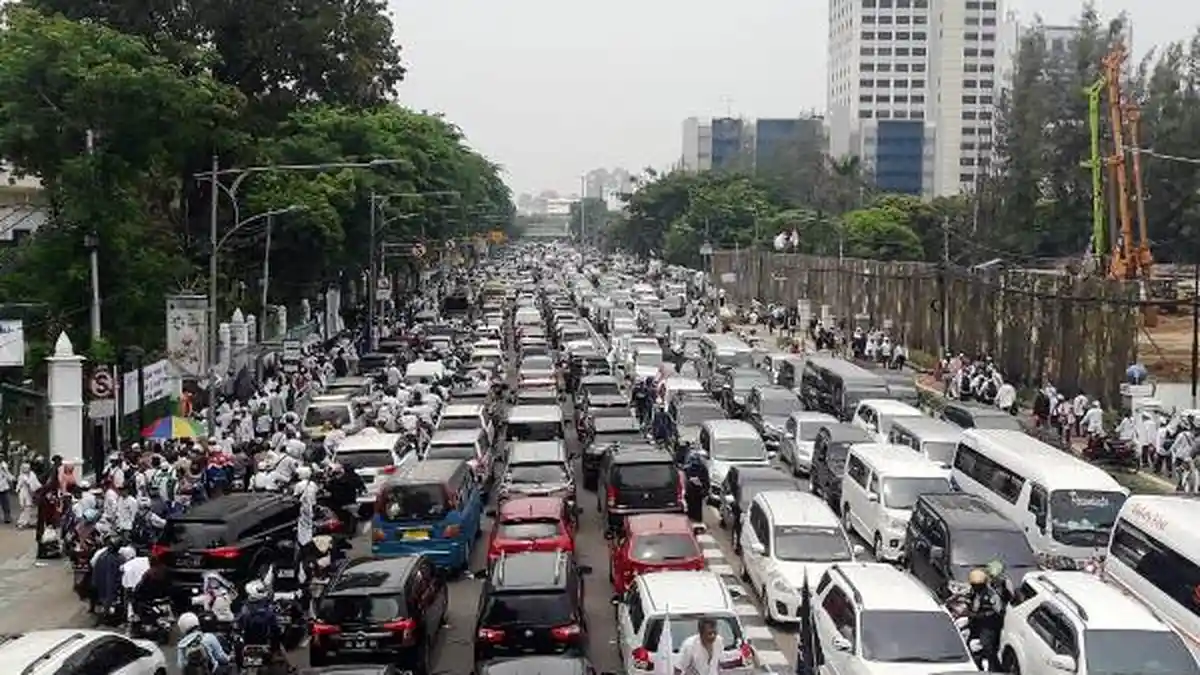 Peserta Reuni 212 Mulai Bubarkan Diri, Lalu Lintas Bisa Dilalui Kendaraan