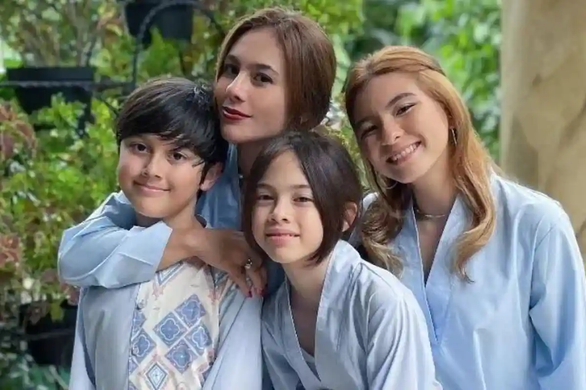 Penampakan Wajah Wulan Guritno Saat Berfoto dengan Anaknya Dibahas Netizen: Bingung Kan!