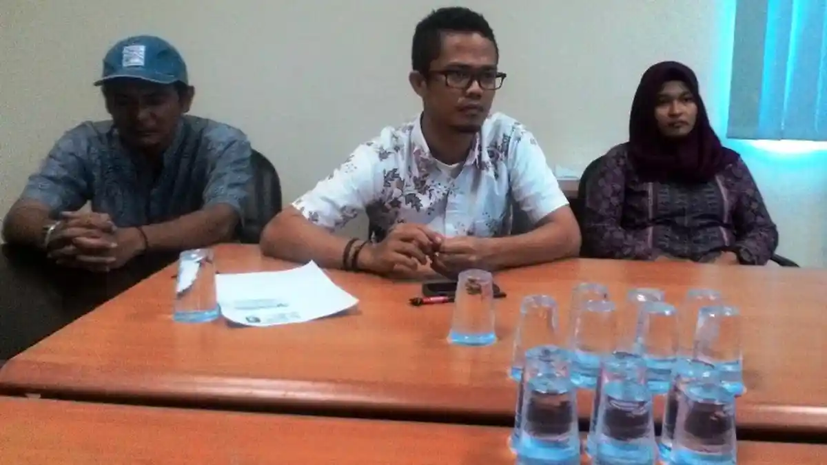 Pusing Cari Kerja, Ardi Justru Tertipu Loker di Koran Mengatasnamakan Semen Bosowa. Begini Modusnya