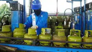 PT-Pertamina-Patra-Niaga-Regional-Jawa-Bagian-Tengah-JBT-mempertebal-stok.jpg
