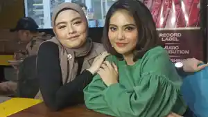 tika-dan-tiwi-t2-ts.jpg