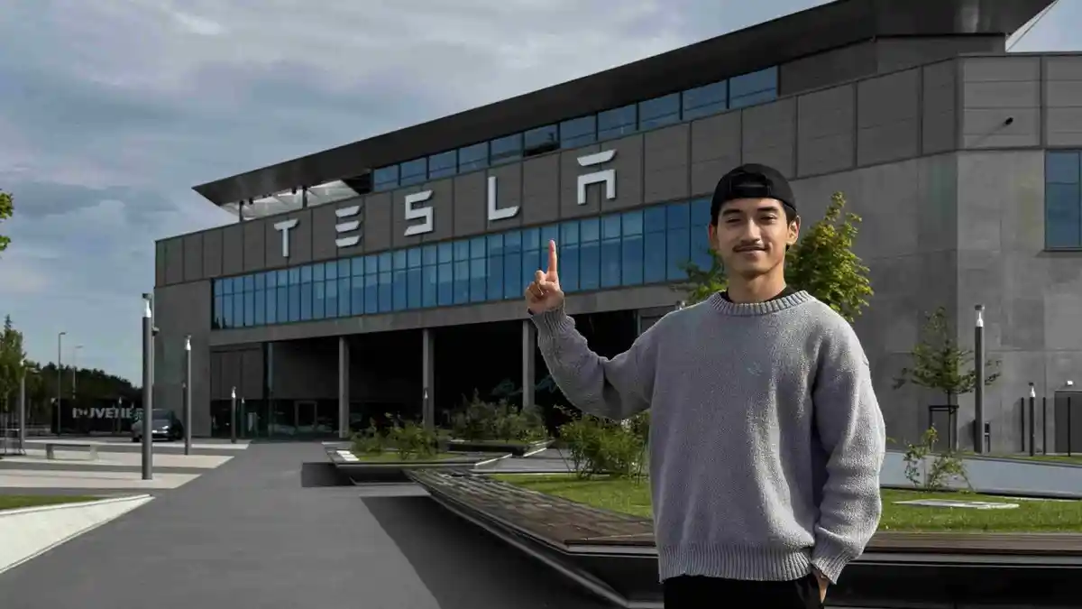 Sosok Evan Pemuda Asal Gresik yang Kerja di Tesla, Dulu Dicap 'Anak Nakal' Tak Punya Prestasi