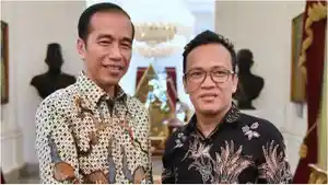 Presiden-Joko-Widodo-Jokowi-dan-Ketua-Umum-Relawan-JoMan-Immanuel-Ebenezer.jpg