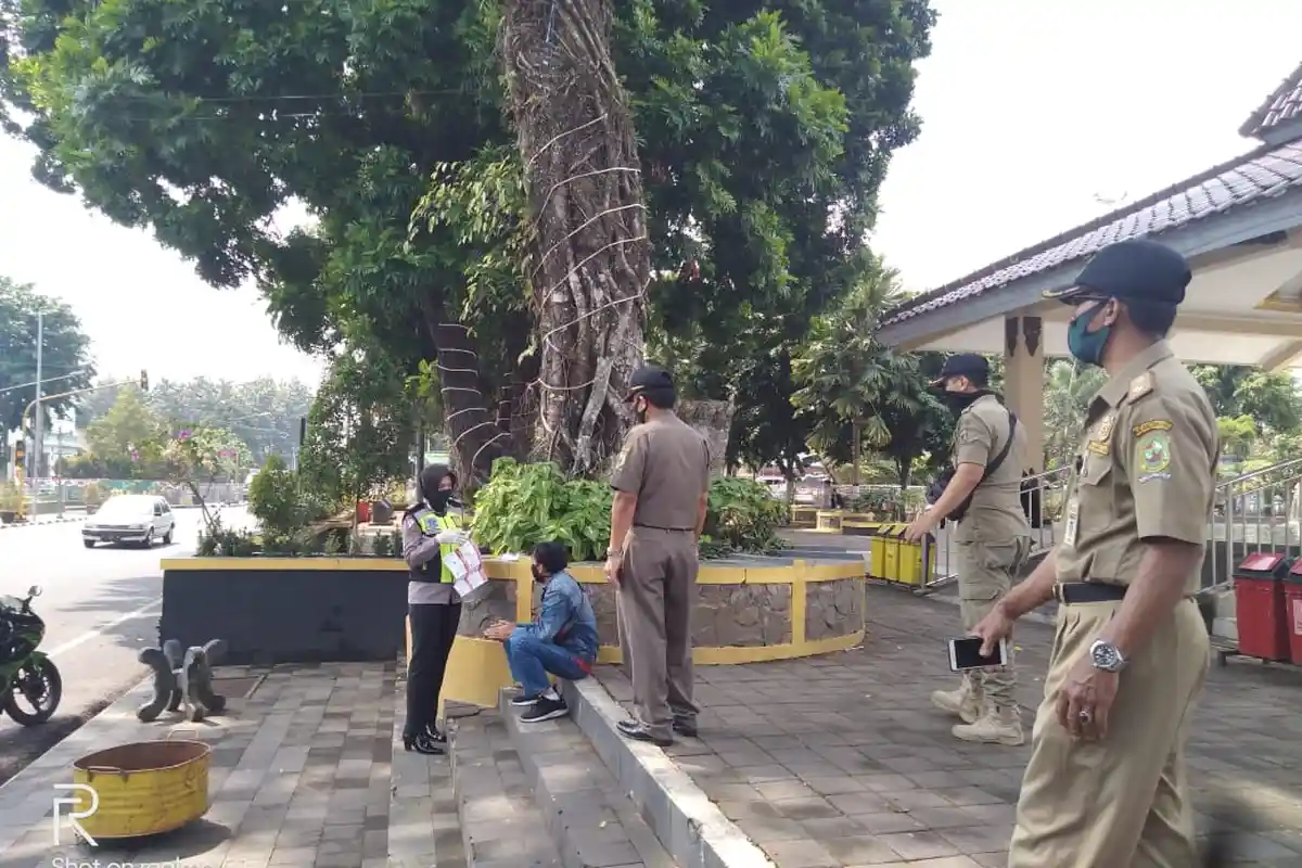 PPKM Mikro Diperpanjang, Datang ke Tempat Hiburan Wajib Bermasker