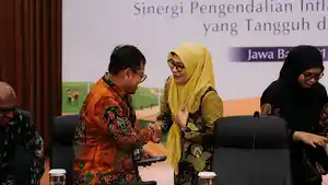 Sekdaprov-Kepri-Misni-hadiri-capacity-building-TPID-di-Jabar.jpg