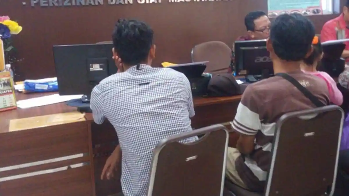 Lihat Teman Barunya Bawa Pisau di Pinggang, Motor Kesayangan Riki Rela Dirampas