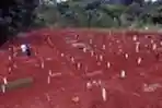 Ziarah ke Makam Khusus Covid-19 di TPU Pondok Ranggon