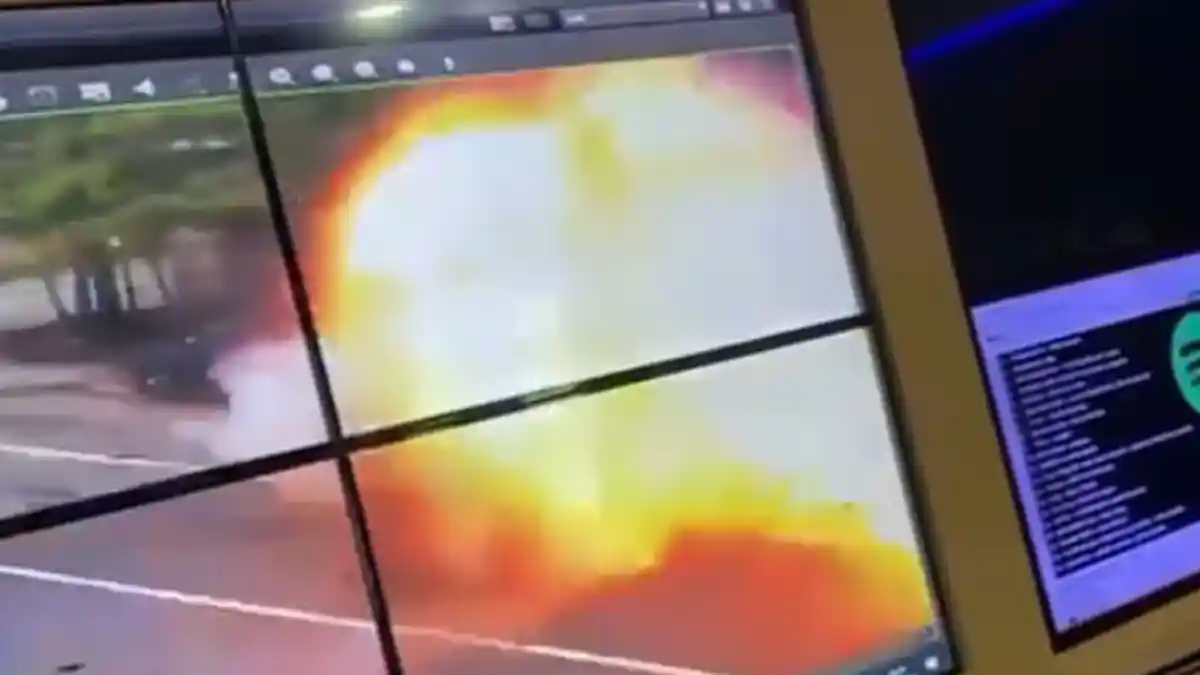 VIDEO: Detik-detik Ledakan Bom Bunuh Diri di Depan Gereja Katedral Makassar