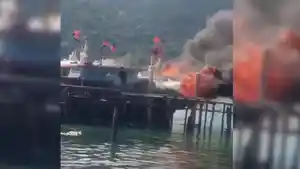 KAPALTERBAKAR-NATUNA.jpg