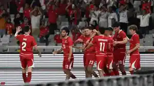 Penjaga-gawang-Timnas-Indonesia-Emil-Audero-menggagalkan-penalti-Hatem-Sultan.jpg