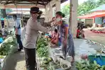 Operasi-penggunaan-masker-di-pasar-Iteng.jpg