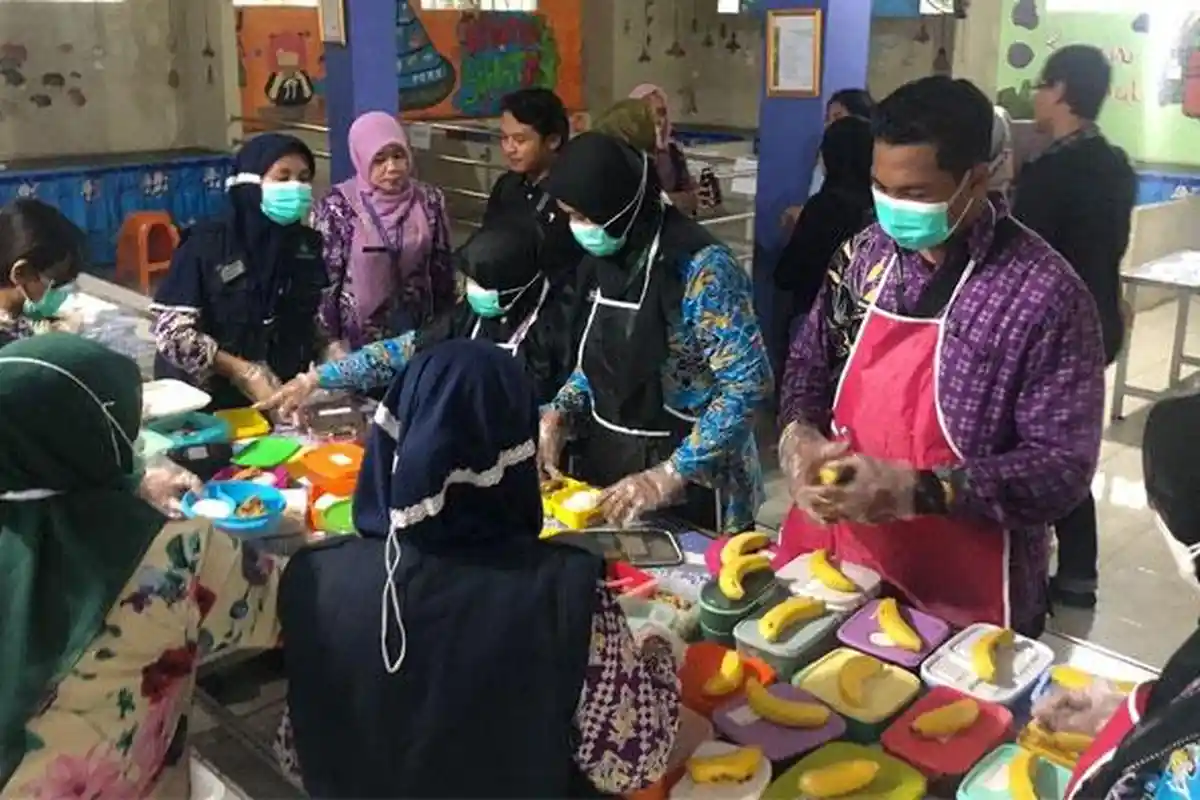 Kekhawatiran Program Makan Siang Gratis Pakai Dana BOS, Guru Honorer Bisa Tak Terima Gaji, 'Kecil'