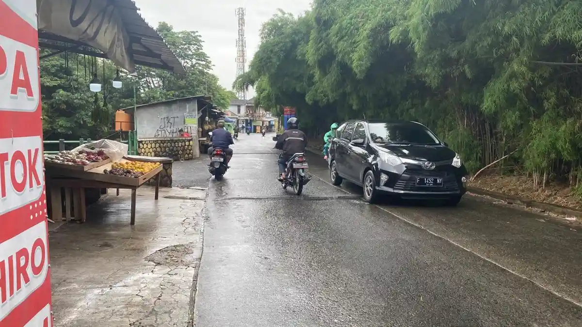 Duh! Jalan Raya Bojonggede Jadi 'Surga' Polisi Tidur, Dishub Ogah Disalahkan: Warga yang Pasang