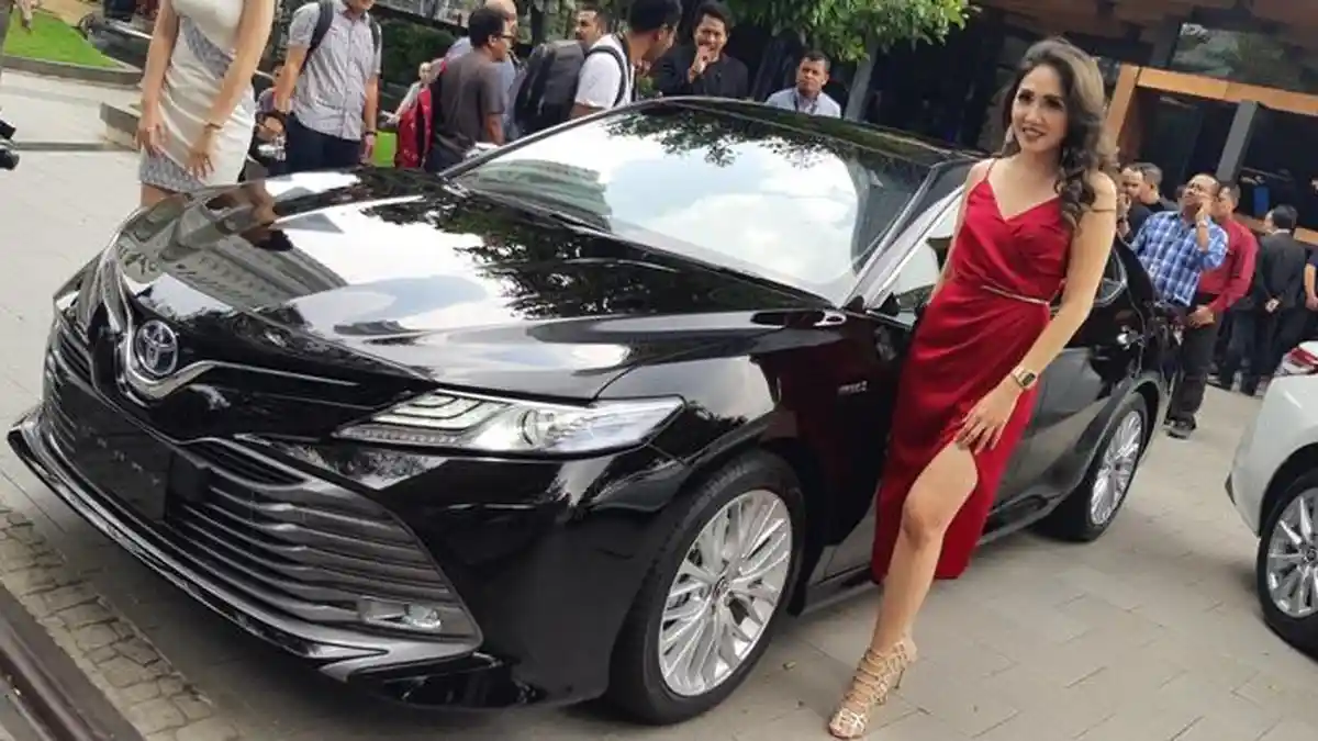 Paling Mahal, Justru Camry Hybrid Jadi Top Seller Toyota