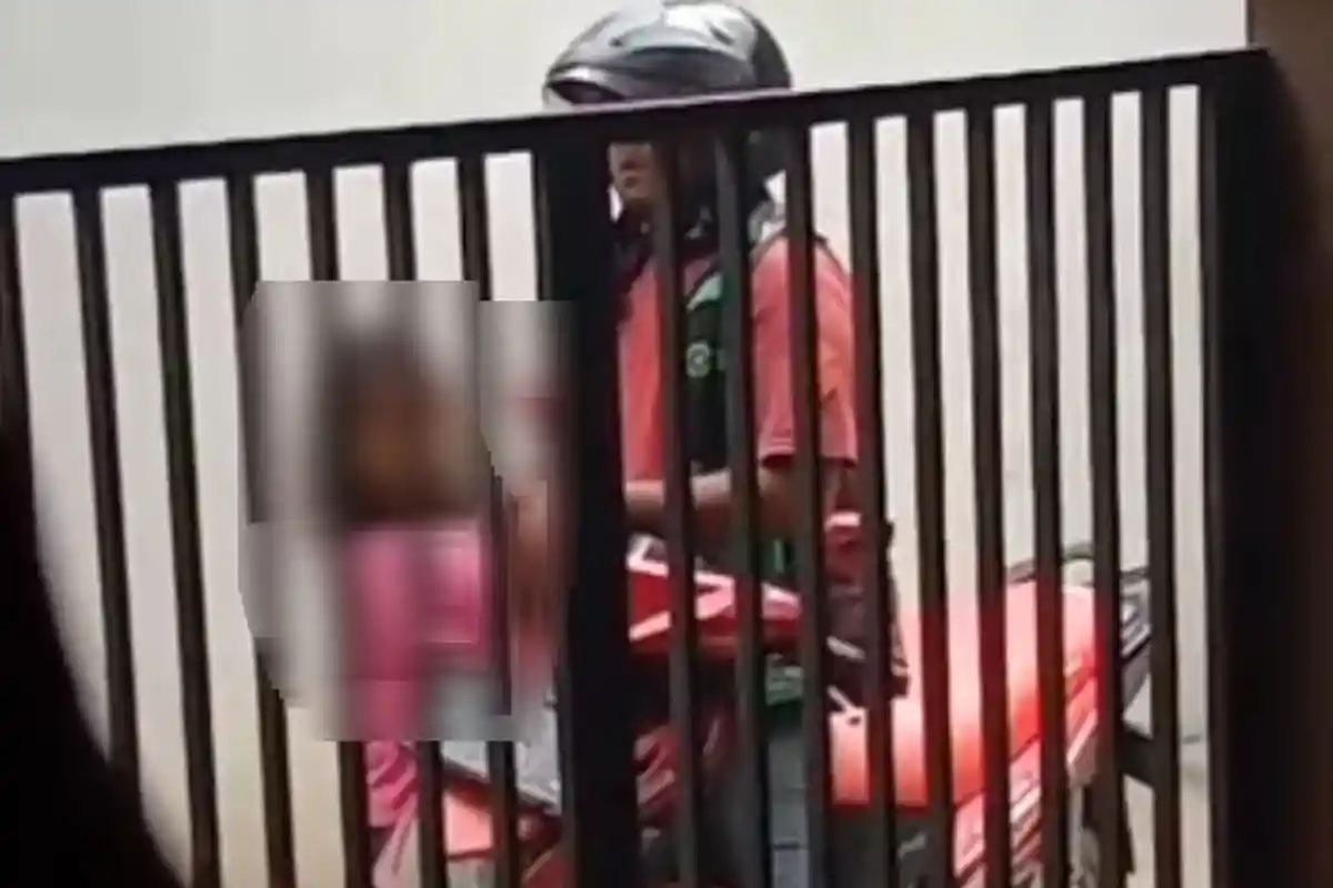 Terekam Kamera Warga, Aksi Bejat Oknum Ojol di Bekasi Paksa Gadis 6 Tahun Pegang Kemaluannya
