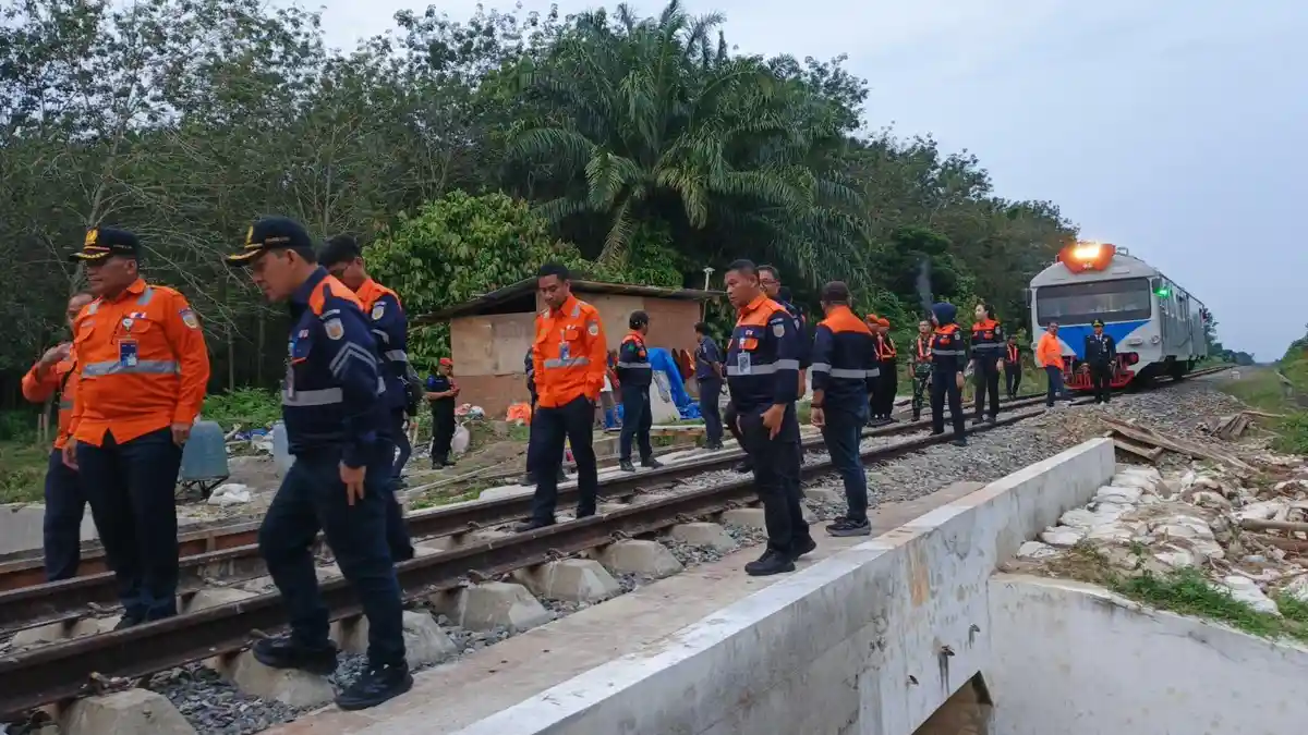 Antisipasi Musim Penghujan, Manajemen KAI Sumut Lakukan Pengecekan Lintas Medan-Rantauprapat
