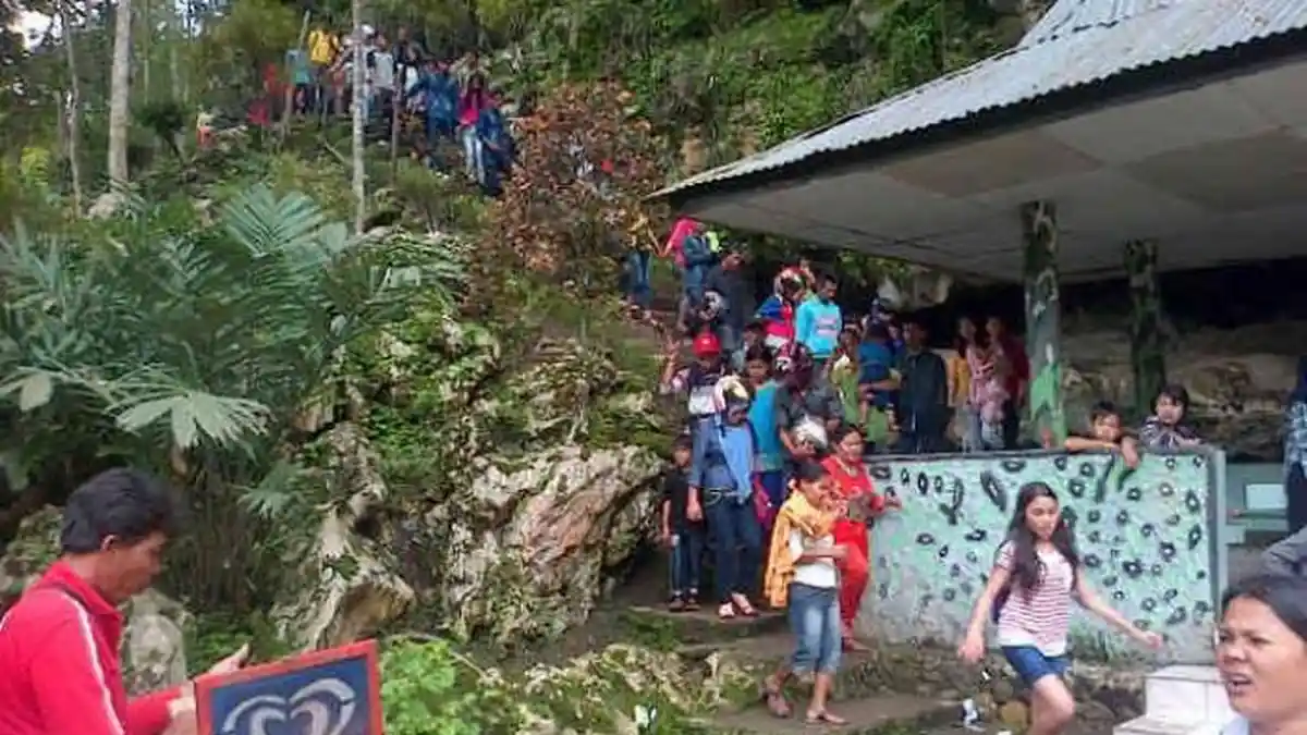 Isi Liburan Lebaran Masyarakat OKU dan Sekitarnya Padati Wisata Gua Putri