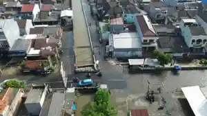 Gambaran-udara-aliran-Kali-Ciputat-di-Perum.jpg