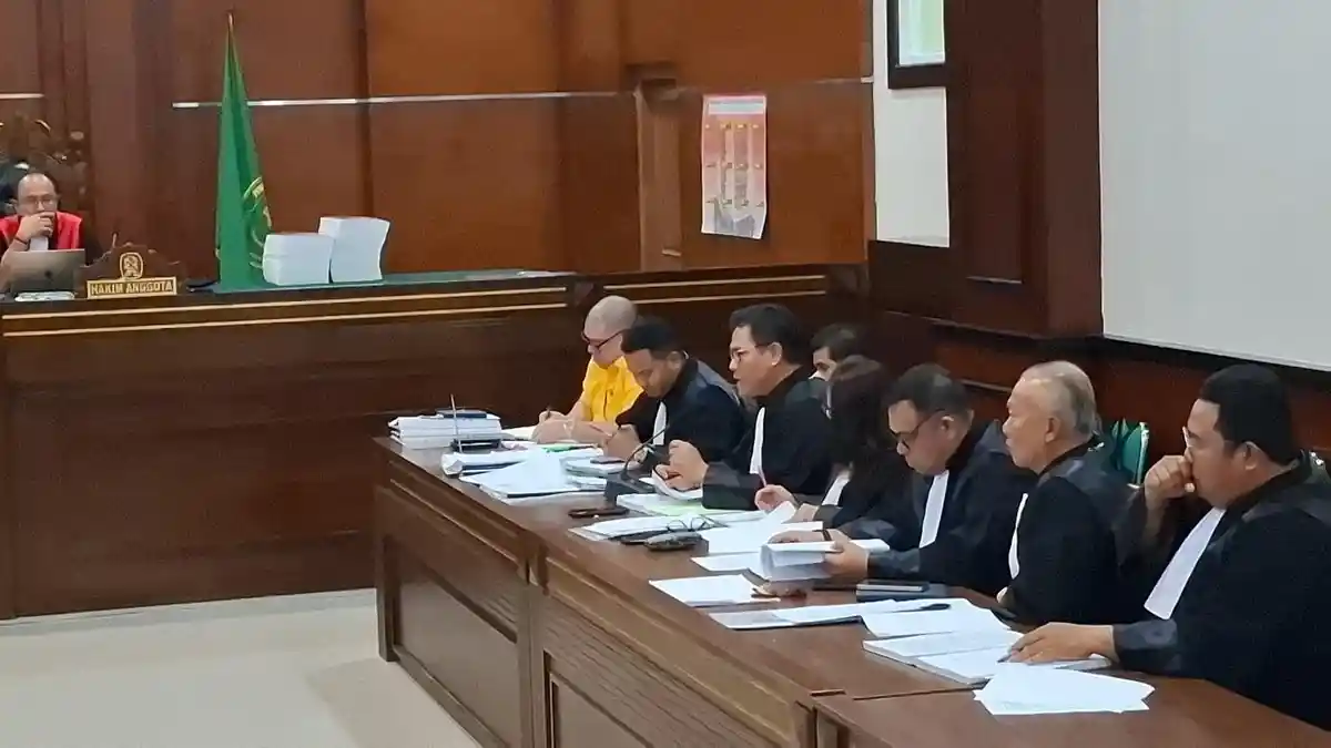 Sidang Kasus Pencemaran Nama Baik Vs Hotman Paris, Razman Nasution Dikawal 7 Lawyer