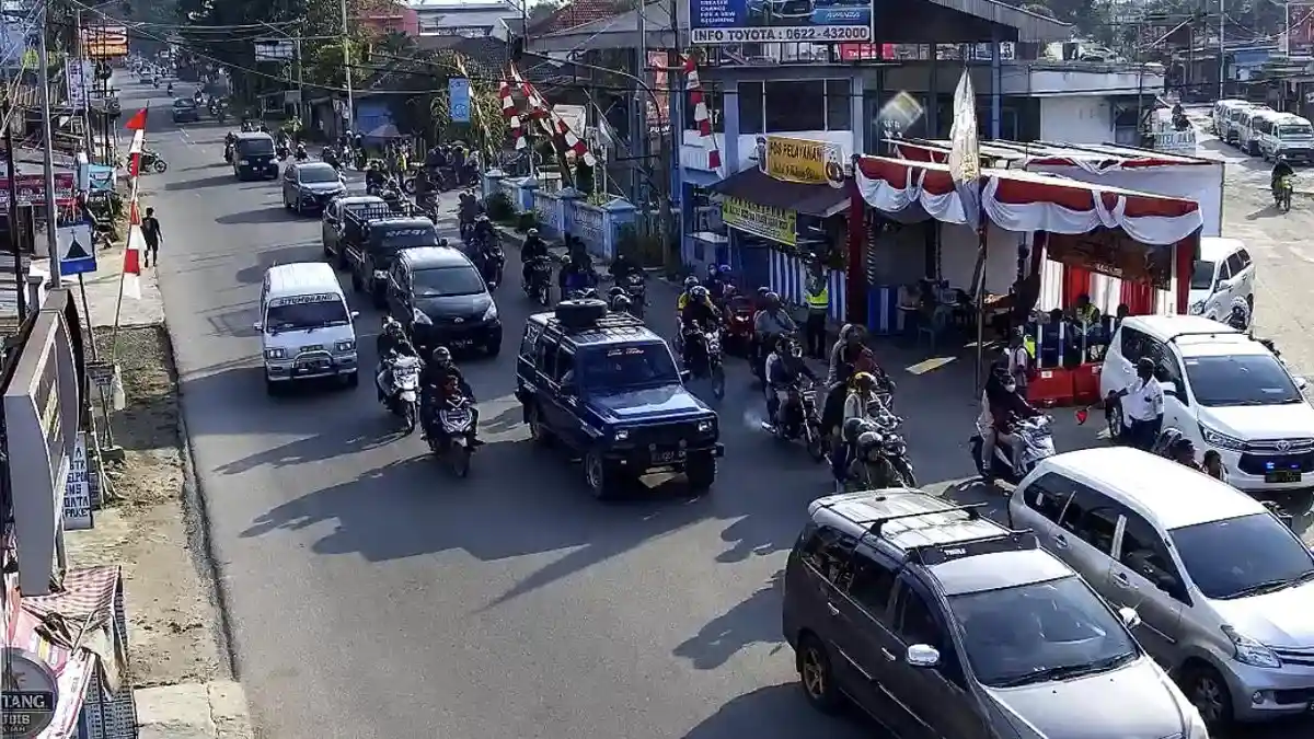 Lalulintas Siantar-Parapat Padat Merayap, Sat Lantas Polres Siantar Berlakukan Sistem Buka Tutup