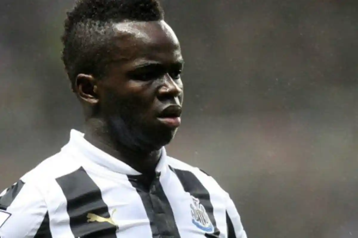 Mengharukan! Mantan Pemain Newcastle United Meninggal, Inilah yang Dilakukan Anak Balitanya!