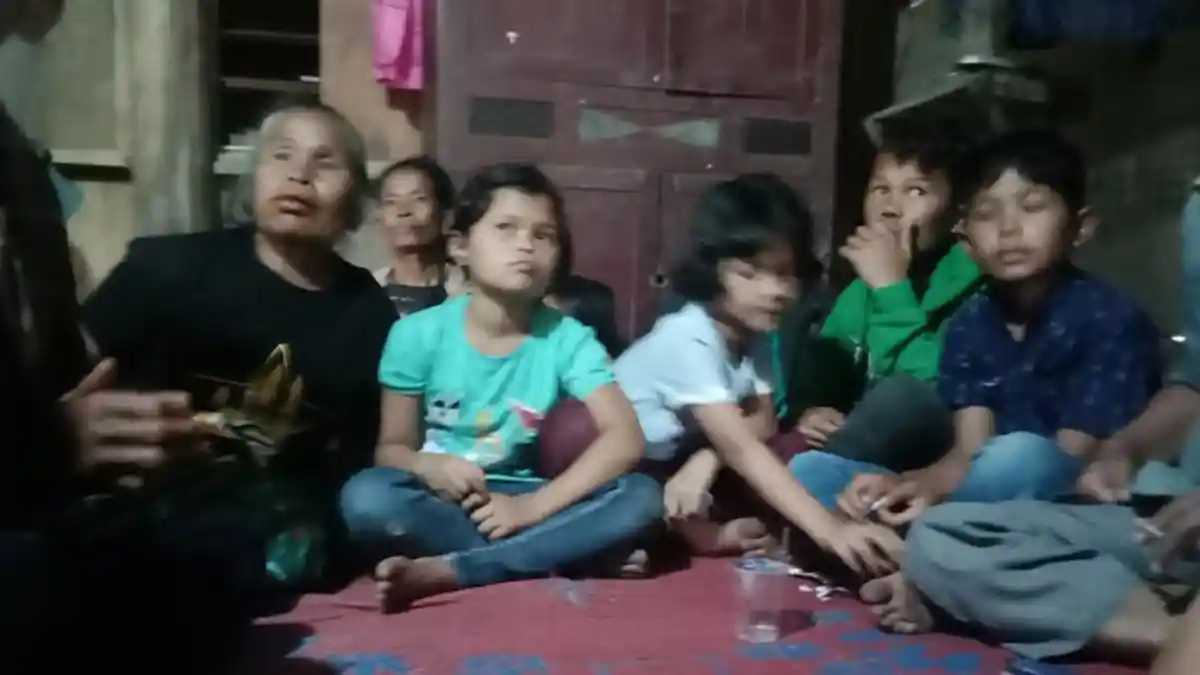 Kenapa Kalian Bunuh Bapakku Itu? Jerit Tangis Anak Rianto Simbolon Pecah Saat Rekonstruksi di Polres