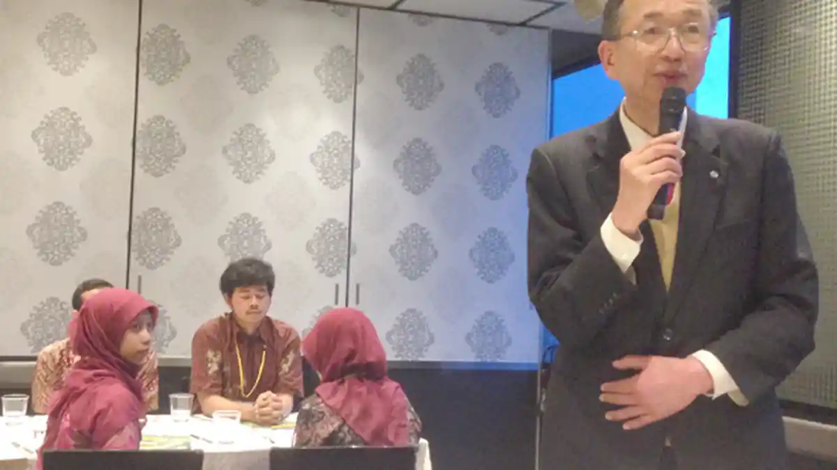 Perusahaan Jepang Ini Menyumbangkan 100 Megaphone untuk Indonesia