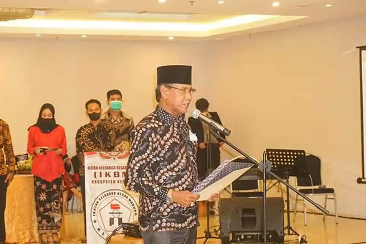 Pengukuhan Pengurus IKBM Ketapang, Farhan Tegaskan Pemda Dukung Pelestarian Adat Budaya di Ketapang