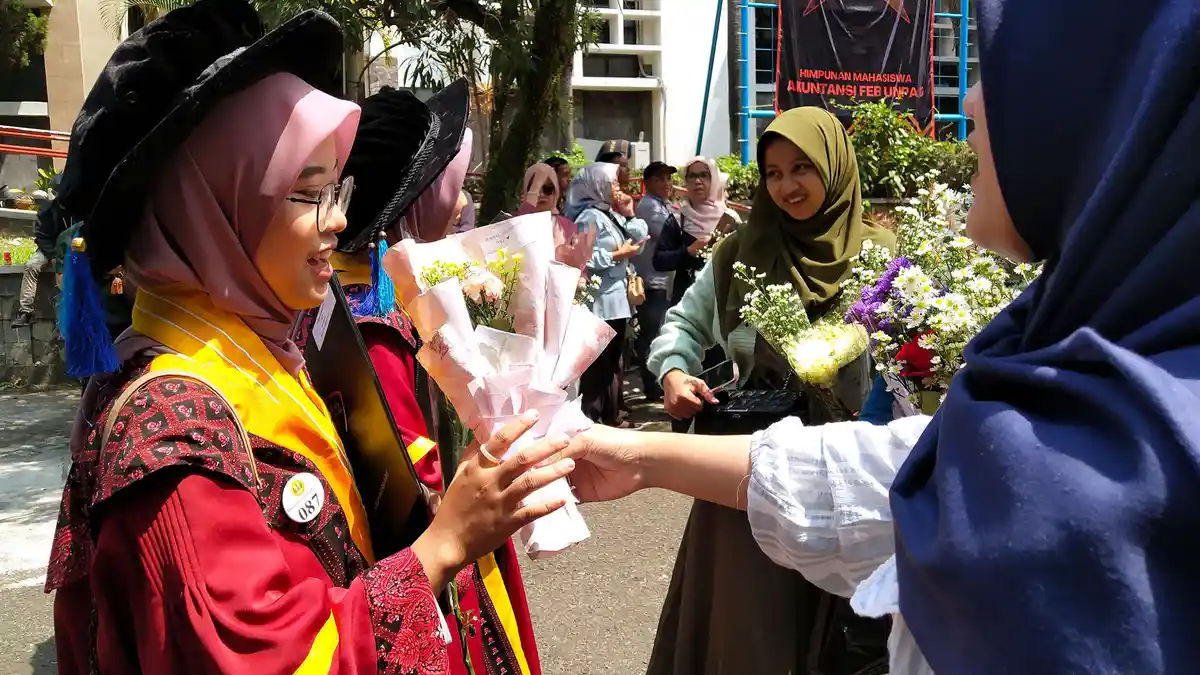Kemendikbudristek: Mahasiswa Tidak Boleh Menolak Kerjakan Skripsi