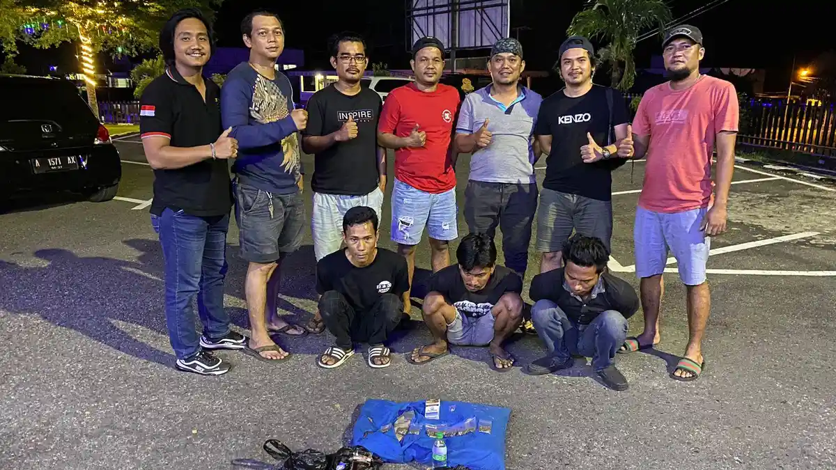 Kedapatan Simpan Sabu dan Ganja, 3 Pria Diamankan Polisi di Sijunjung