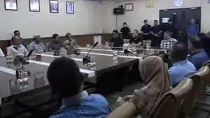 Marak-Tawuran-di-Kendari-Gubernur-Sulawesi-Tenggara-ASR-Ancam-Kirim-Siswa-SMA-dan-SMK-ke-Barak-TNI.jpg