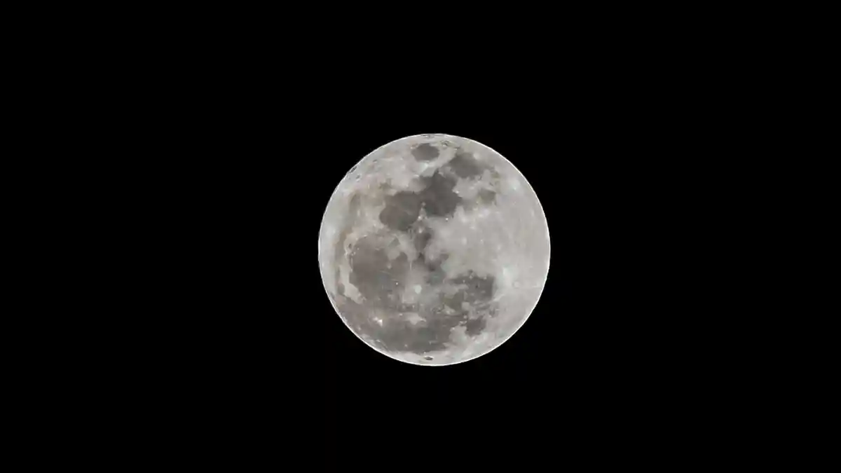 Saksikan Supermoon, 8.000 Orang Diprediksi Padati Taman Ismail Marzuki