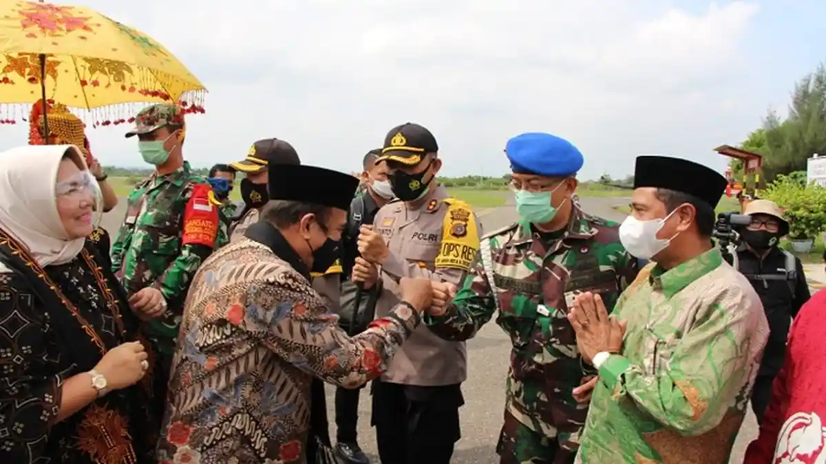 Menteri Agama Fachrul Razi Serahkan Bantuan untuk Masjid Korem Lilawangsa