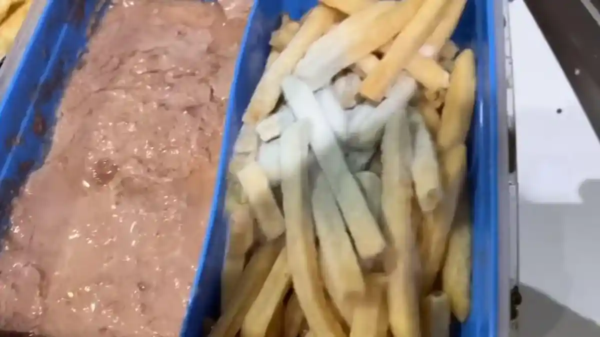 VIRAL Seorang Pria Makan Burgernya yang Sudah 14 Bulan Dikubur di Kebun