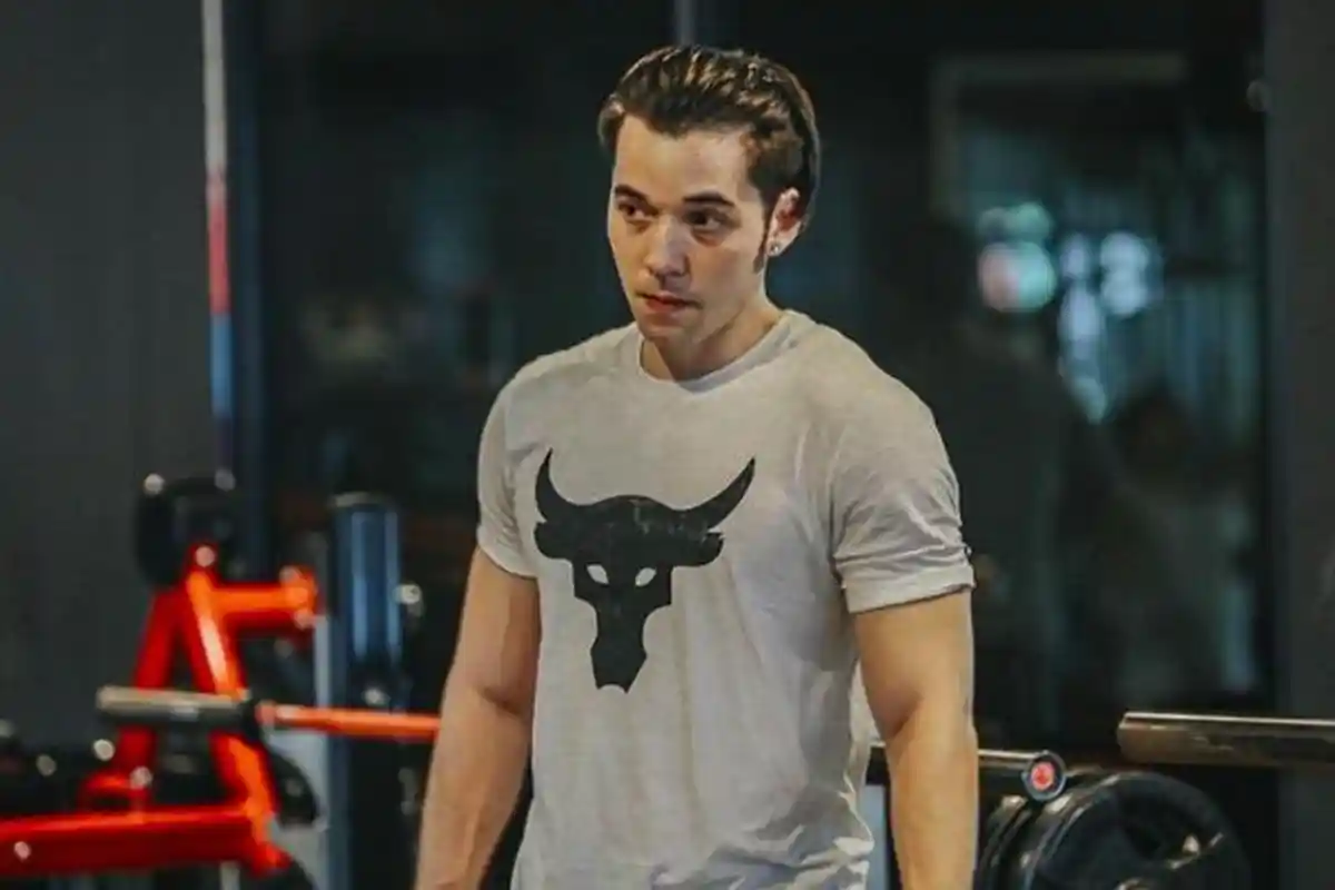 Stefan William Tuai Kritikan Saat Pajang Foto Bersama Ria Andrews, Balas Menohok Komentar Netizen